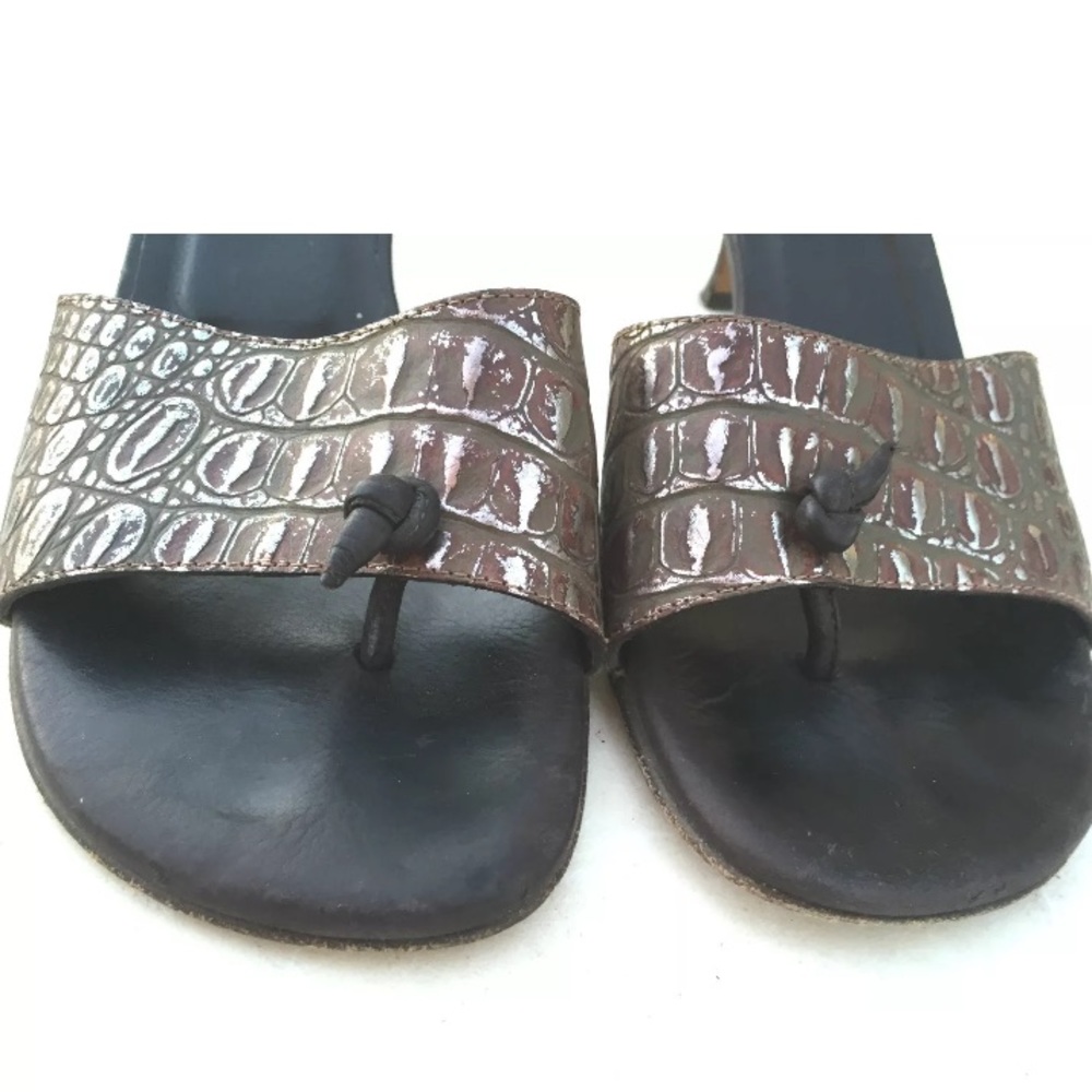 Donald J.Pliner leather slides sandals shoe Italy
